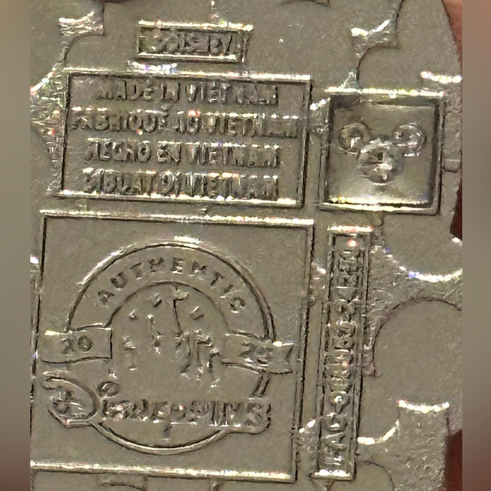 Disney Parks 25 Years of Pin Trading Cheshire Cat Pin - Alice in Wonderland - Picture 6 of 6